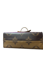Load image into Gallery viewer, Louis Vuitton On The Go GM
