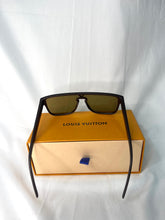 Load image into Gallery viewer, Louis Vuitton Sunglasses
