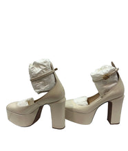 Load image into Gallery viewer, Valentino Garavani Tan-Go Platform Pumps
