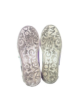 Load image into Gallery viewer, Dolce &amp; Gabbana White Sneakers
