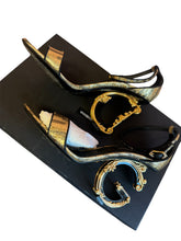 Load image into Gallery viewer, Dolce &amp; Gabbana Black/Gold Heels
