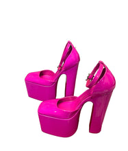 Load image into Gallery viewer, Valentino Garavani Discobox Patent Leather Pink Platform Pumps 180mm
