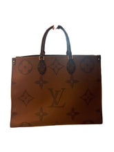 Load image into Gallery viewer, Louis Vuitton On The Go
