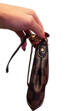 Load image into Gallery viewer, Louis Vuitton Damier Favorite bag
