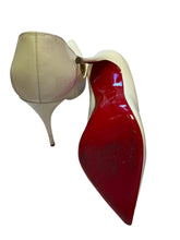Load image into Gallery viewer, Christian Louboutins “so kate “ creme pumps
