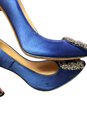 Load image into Gallery viewer, Manolo Blahnik Blue Satin Heels
