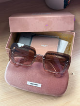 Load image into Gallery viewer, Miu miu sunglasses
