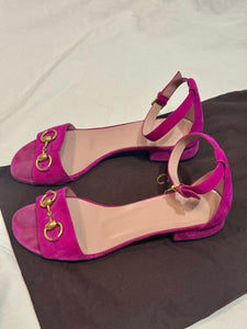 Gucci pink sandals