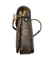 Load image into Gallery viewer, Louis Vuitton Pochette Metis Monogram Reverse
