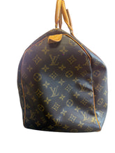 Load image into Gallery viewer, Louis Vuitton Monogram Keepall travel bag
