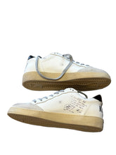 Load image into Gallery viewer, Golden Goose Ball Star
