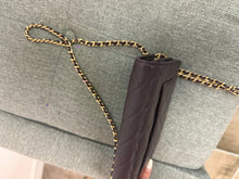 Load image into Gallery viewer, Chanel Shoulder Bag Purple Leather 2016
