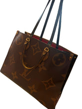 Load image into Gallery viewer, Louis Vuitton On The Go
