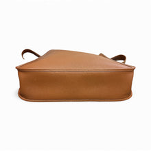 Load image into Gallery viewer, Hermes Evelyne III 29 bag
