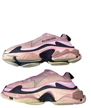 Load image into Gallery viewer, Balenciaga Triple S Sneakers
