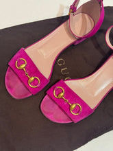 Load image into Gallery viewer, Gucci pink sandals
