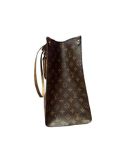 Load image into Gallery viewer, Louis Vuitton On The Go GM
