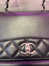 Load image into Gallery viewer, Chanel Black Matelasse Lambskin Chain Shoulder Bag Ladies
