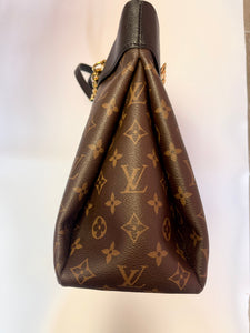 Louis Vuitton Pallas Shopping Tote