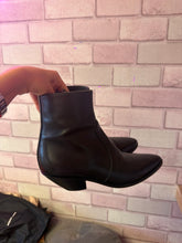 Load image into Gallery viewer, Ysl leather boots
