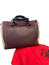 Load image into Gallery viewer, Carolina Herrera Wine/Beige
