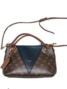 Louis Vuitton V Tote BB
