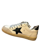 Load image into Gallery viewer, Golden Goose Ball Star
