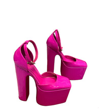 Load image into Gallery viewer, Valentino Garavani Discobox Patent Leather Pink Platform Pumps 180mm
