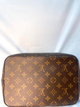 Load image into Gallery viewer, Louis Vuitton NeoNoe Handbag
