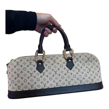 Load image into Gallery viewer, Louis Vuitton Alma Lin monogram
