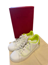 Load image into Gallery viewer, Valentino White/yellow Sneakers
