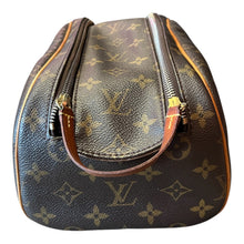 Load image into Gallery viewer, Louis Vuitton monogram Toiletry
