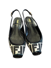 Load image into Gallery viewer, Fendi FF Flats Black &amp; White
