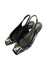 Load image into Gallery viewer, Fendi FF Flats Black &amp; White
