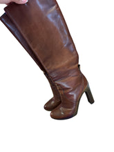 Load image into Gallery viewer, Gucci Brown Boots
