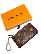 Load image into Gallery viewer, Louis Vuitton Pouch Credit Card
