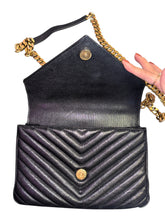 Load image into Gallery viewer, YSL Logo Plague Shoulder bag quilates black
