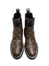 Load image into Gallery viewer, LV Monogram Woman Boots

