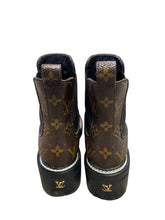 Load image into Gallery viewer, LV Monogram Woman Boots

