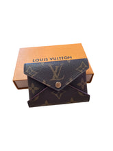 Load image into Gallery viewer, Louis Vuitton Pochette Monogram

