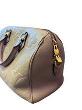 Load image into Gallery viewer, Louis Vuitton Speedy Bandouliere 25 Nude
