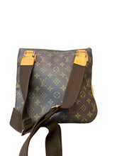 Load image into Gallery viewer, Louis Vuitton Basphore crossbody
