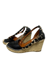 Load image into Gallery viewer, Valentino Rockstud Espadrilles Wedges
