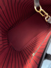 Load image into Gallery viewer, LOUIS VUITTON DAMIER NEVERFULL
