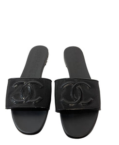 Chanel 23P Black Mesh Patent Leather CC Logo Slide Sandal Flat Flip Flop Mule