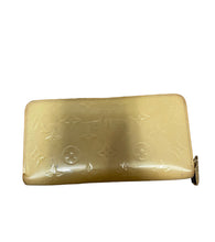 Load image into Gallery viewer, Louis Vuitton monogram vernis Wallet
