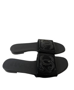 Chanel 23P Black Mesh Patent Leather CC Logo Slide Sandal Flat Flip Flop Mule