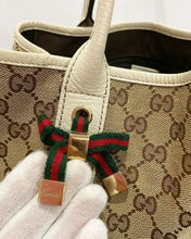 Load image into Gallery viewer, Gucci
