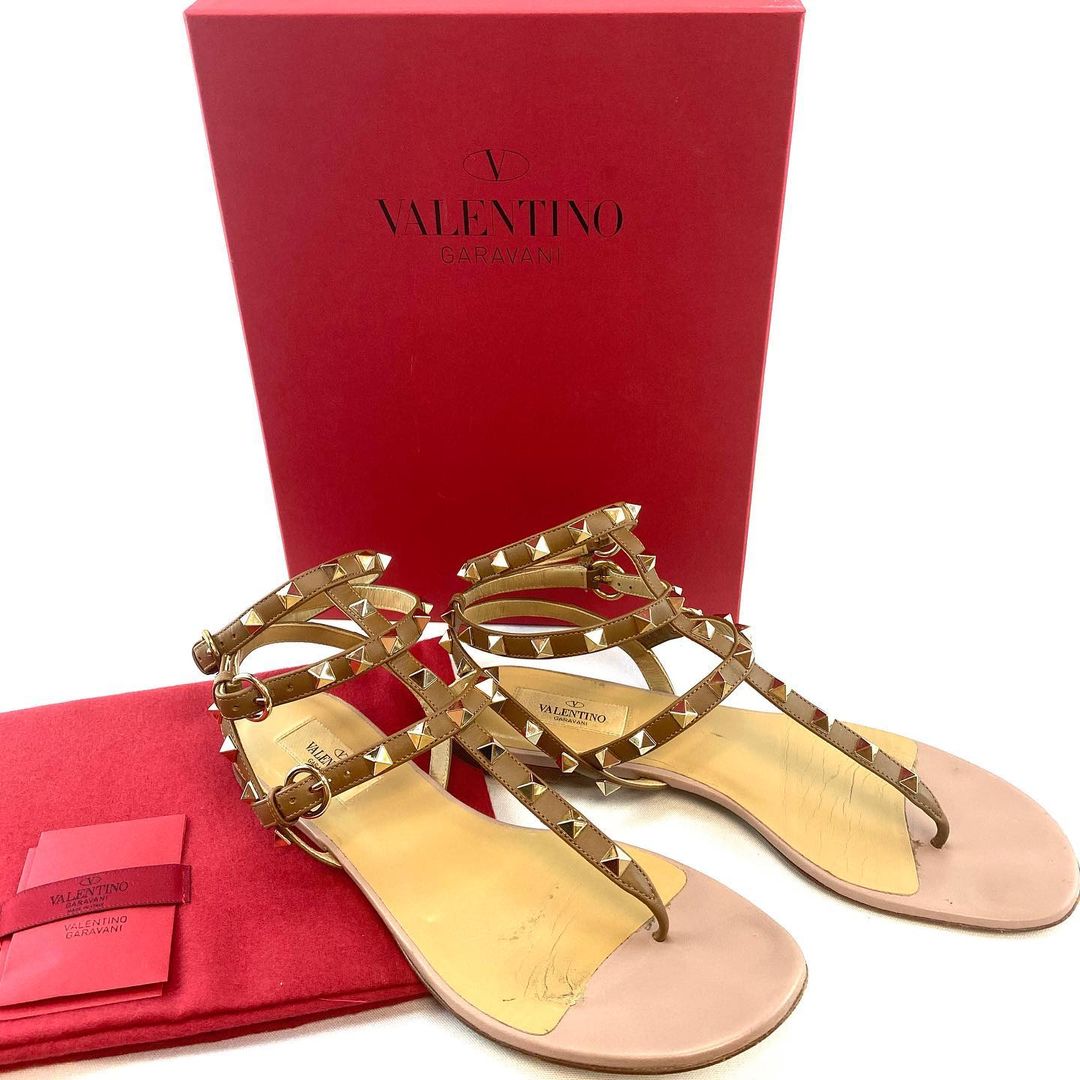 Red valentino rockstud sandals sales