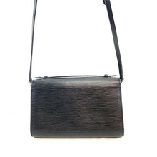 Load image into Gallery viewer, Louis Vuitton Clery Epi Pochette Crossbody/Clutch
